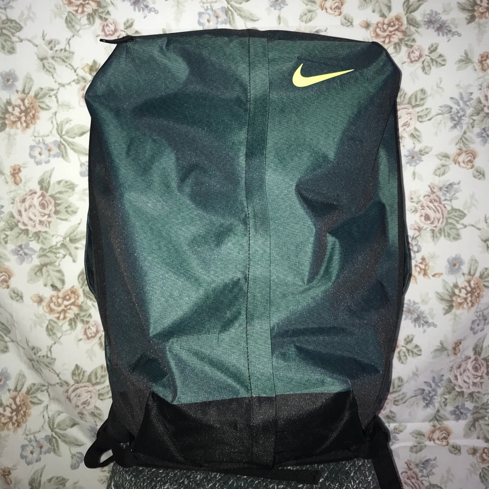 Nike duffle book bag women/men